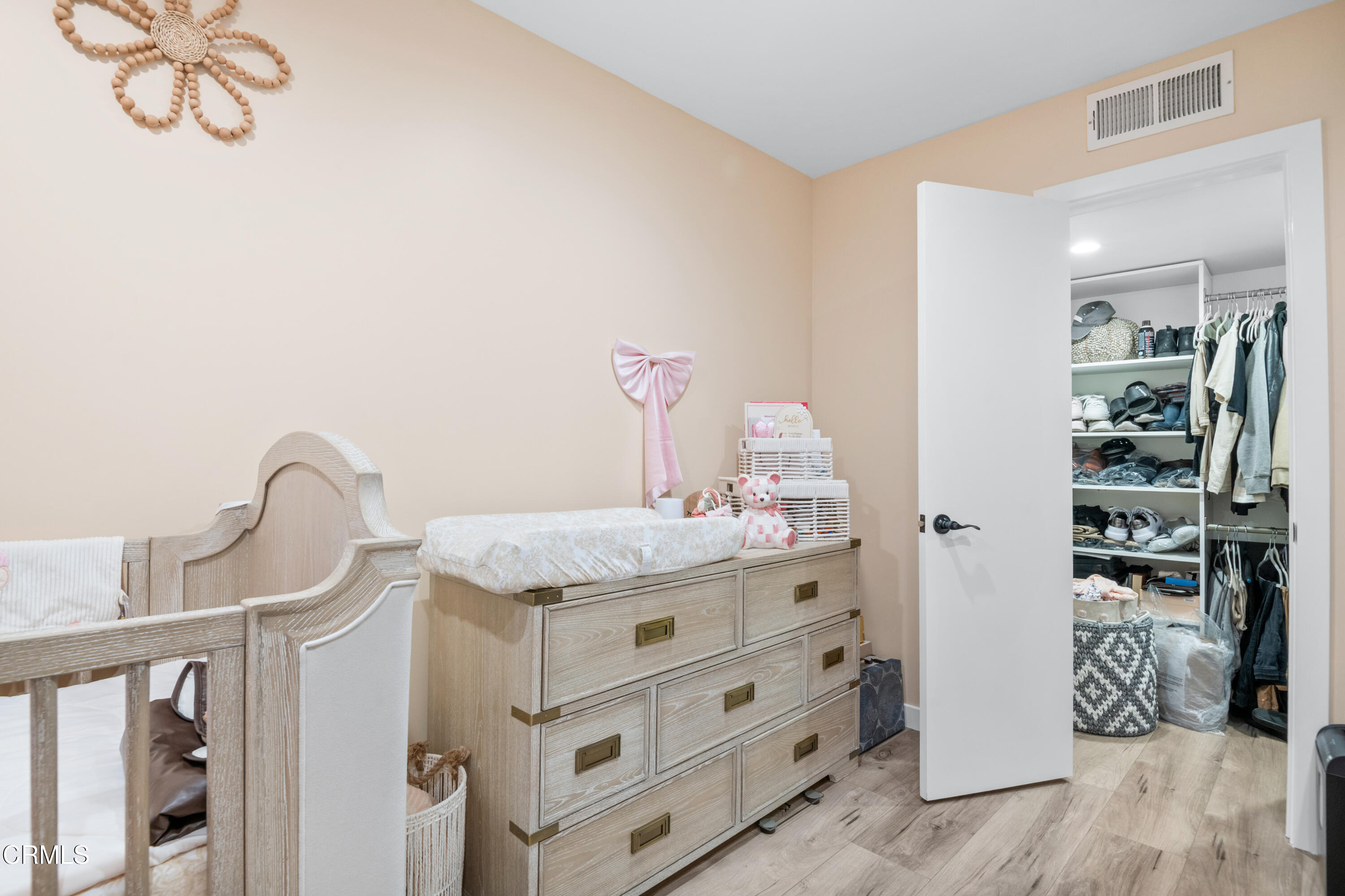 Winnetka Condo: 20224 Cohasset Street