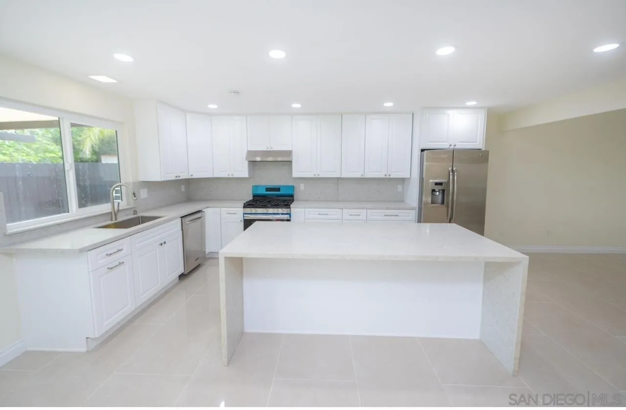 La Mesa Condo: 3802 Avenida Johanna