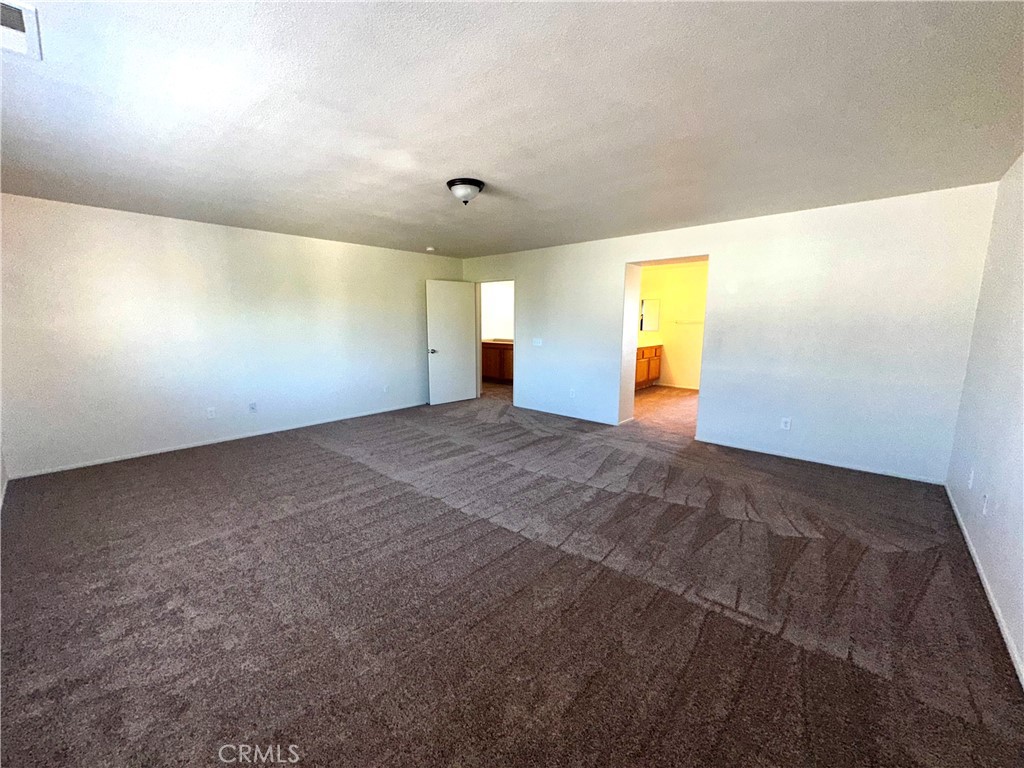 Victorville Condo: 14530 Phoenix Street