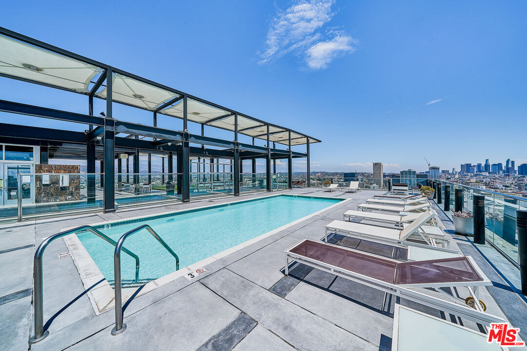 Los Angeles Condo: 3810 Wilshire Boulevard