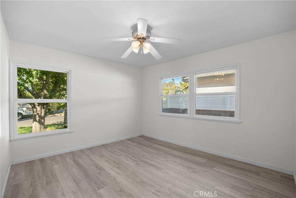 Winnetka Condo: 7400 Cozycroft Avenue