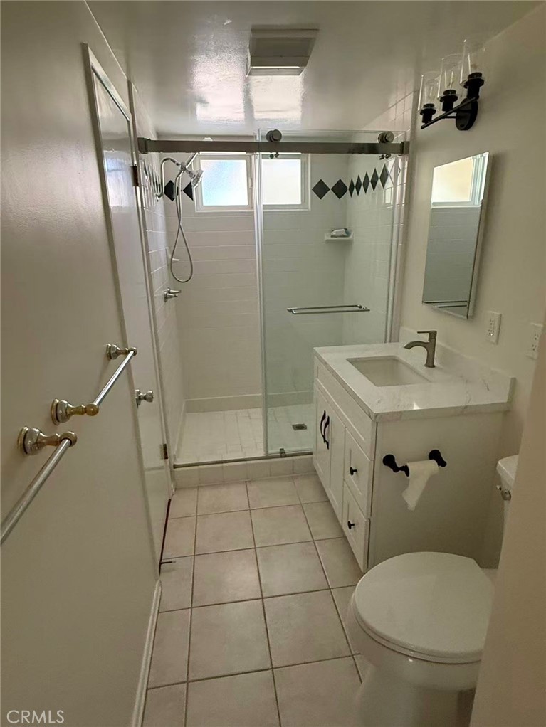 Fullerton Condo: 1207 Sycamore Avenue