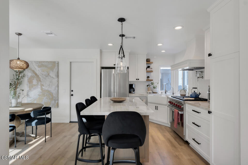 Moorpark Condo: 15290 Bambi Court