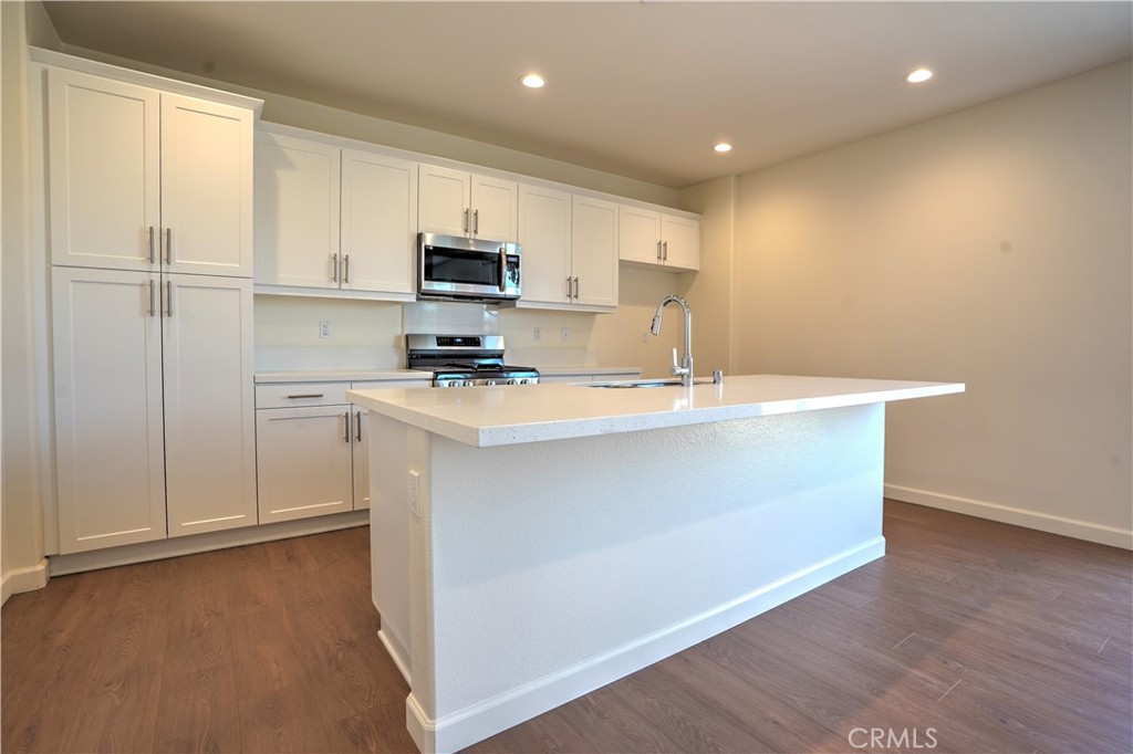 Perris Condo: 139 Seapine Court