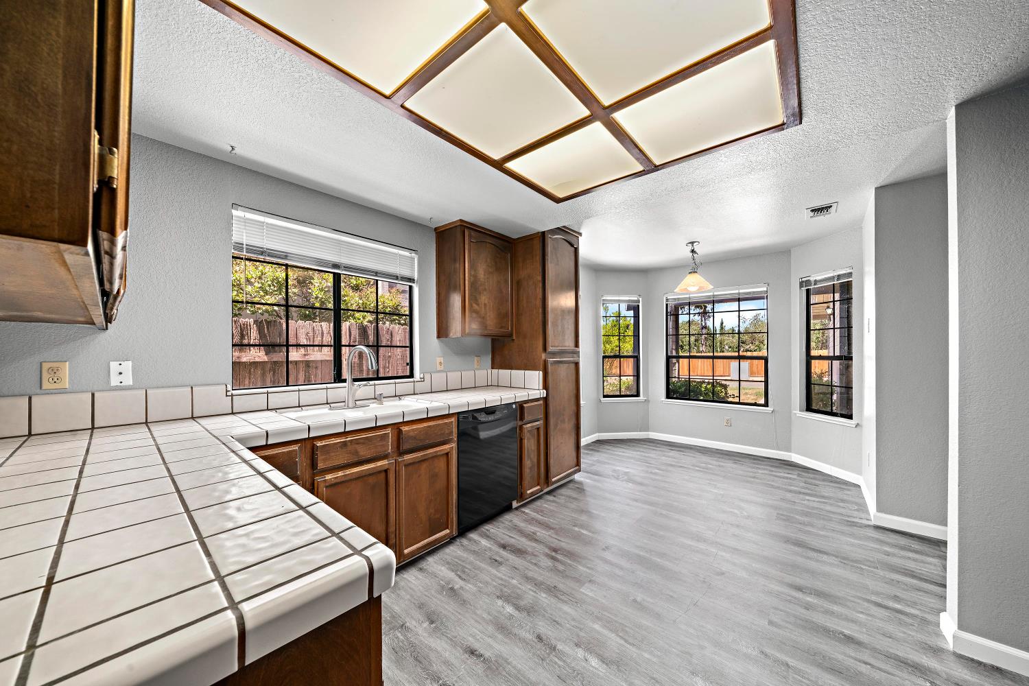 Fair Oaks Condo: 7456 Santa Susana Way