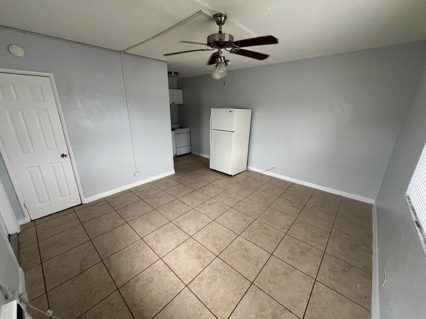 West Palm Beach Condo: 3300 Broadway Avenue