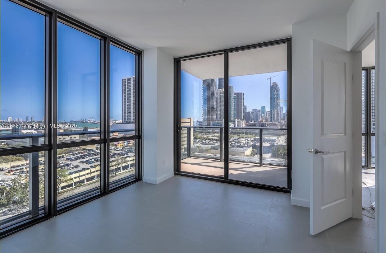 Miami Condo: 1600 Northeast 1st Avenue
