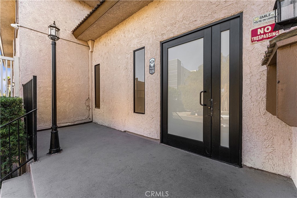 Los Angeles Condo: 4365 McLaughlin Avenue