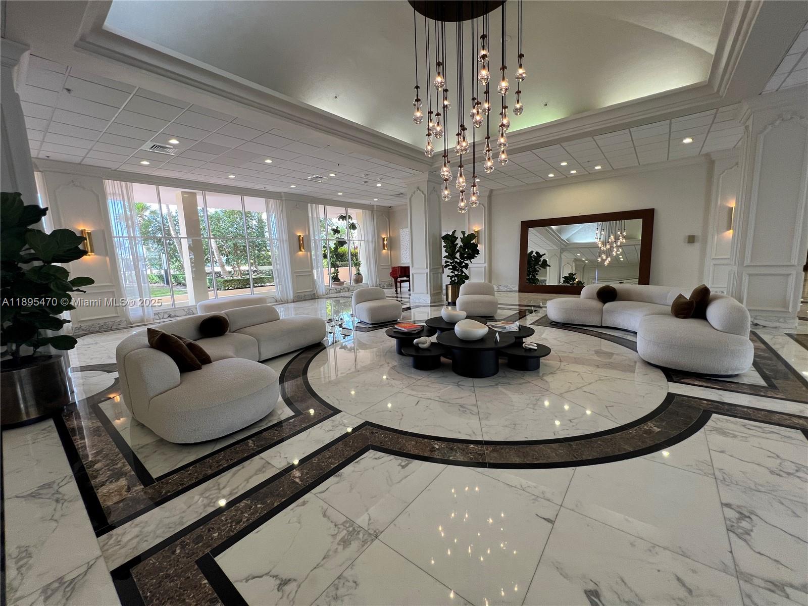 Miami Beach Condo: 5600 Collins Avenue