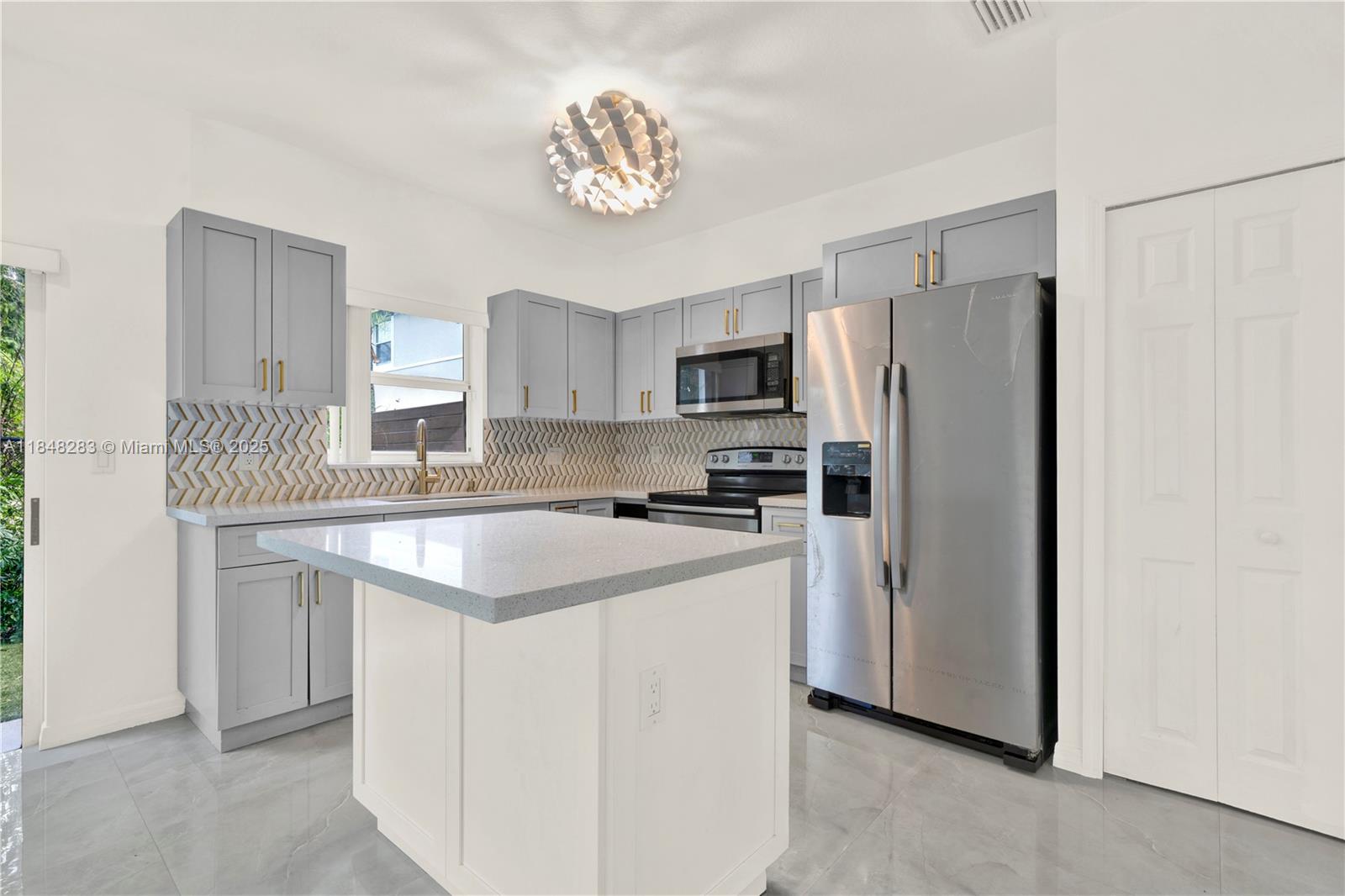 Homestead Condo: 1637 Southeast 30th Street