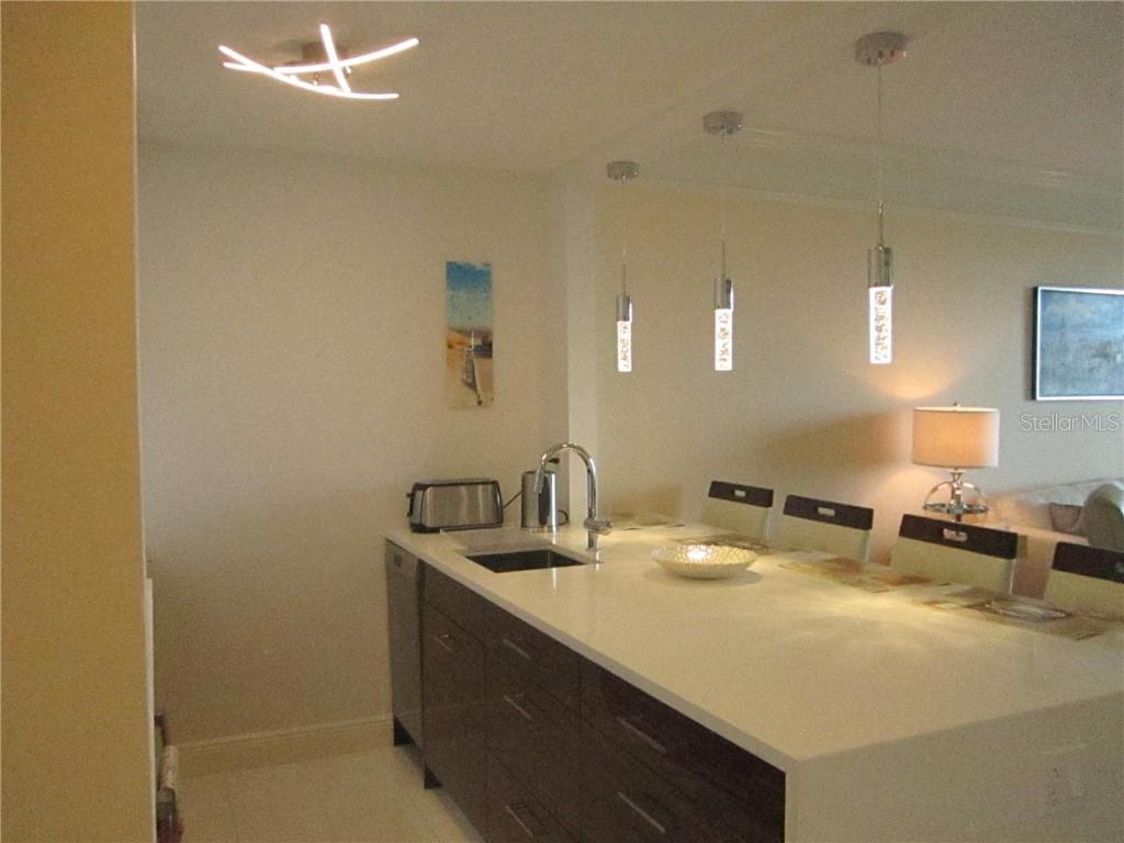 Sarasota Condo: 750 North Tamiami Trail