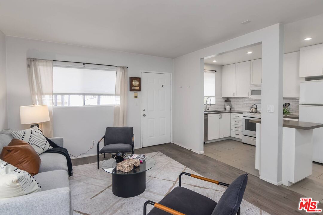 Santa Monica Condo: 1524 Franklin Street