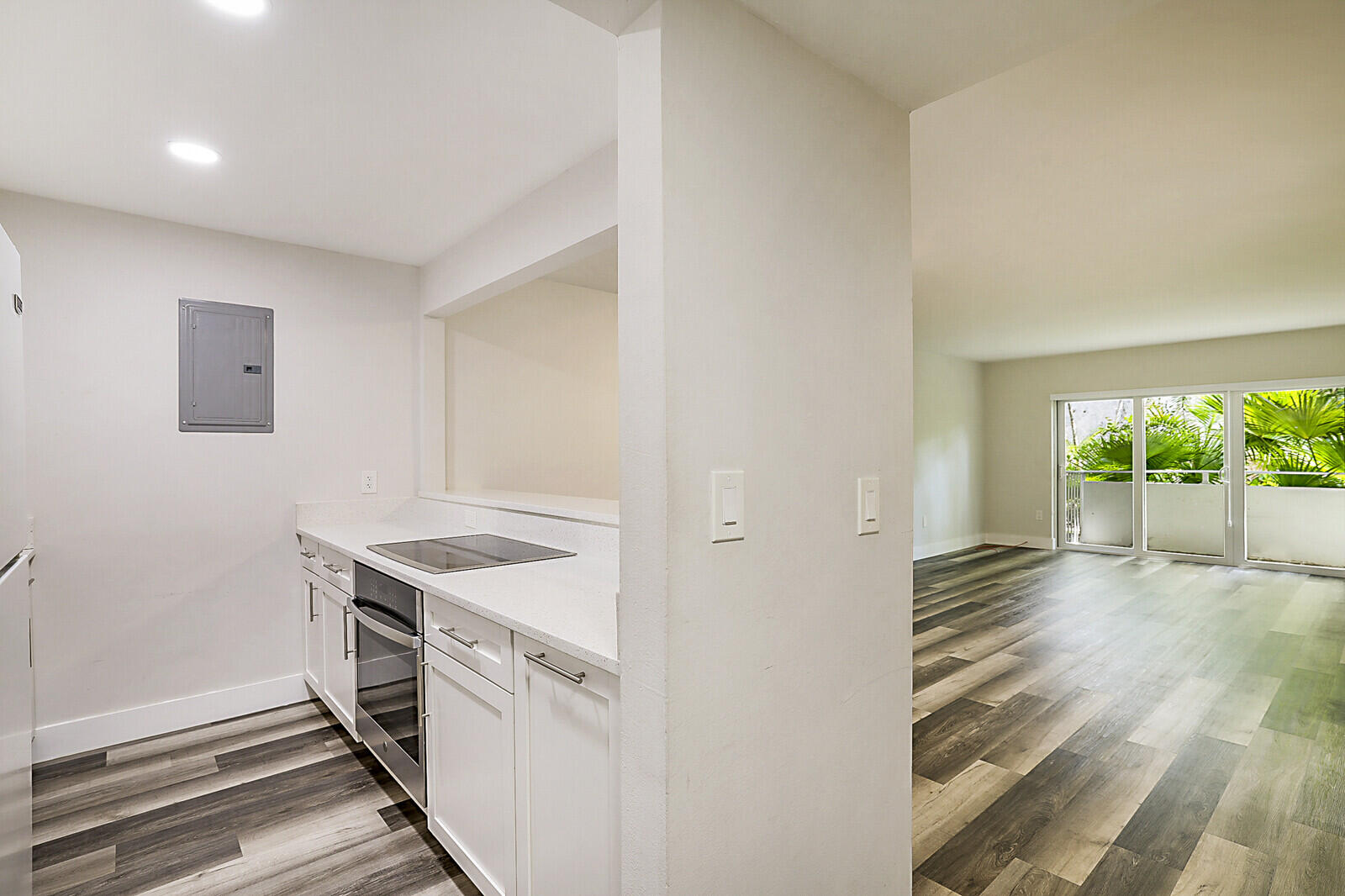 Coral Gables Condo: 1235 Mariposa Avenue