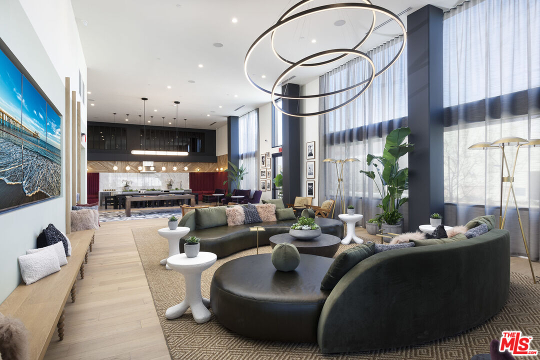 North Hollywood Condo: 11950 Erwin Street