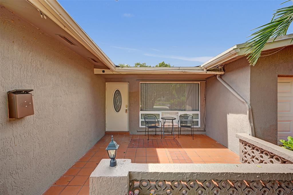 Hollywood Condo: 1700 North 47th Avenue