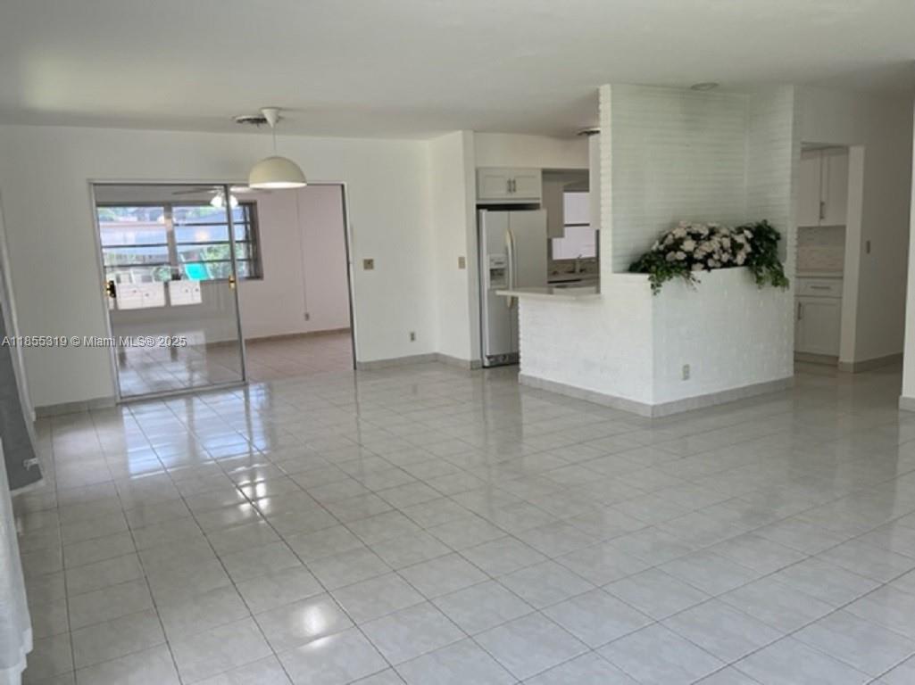 Hollywood Condo: 1807 North 40th Avenue