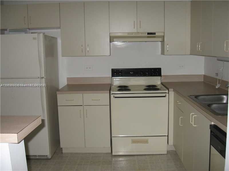 Hollywood Condo: 3610 North 56th Avenue