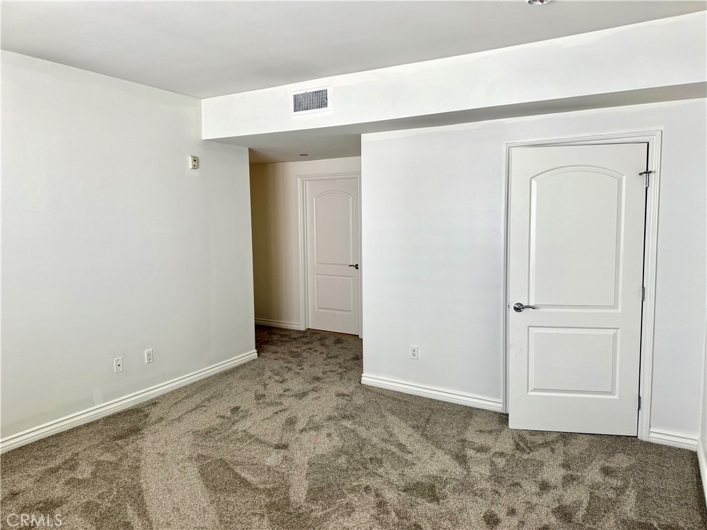 Los Angeles Condo: 1241 South Westgate Avenue