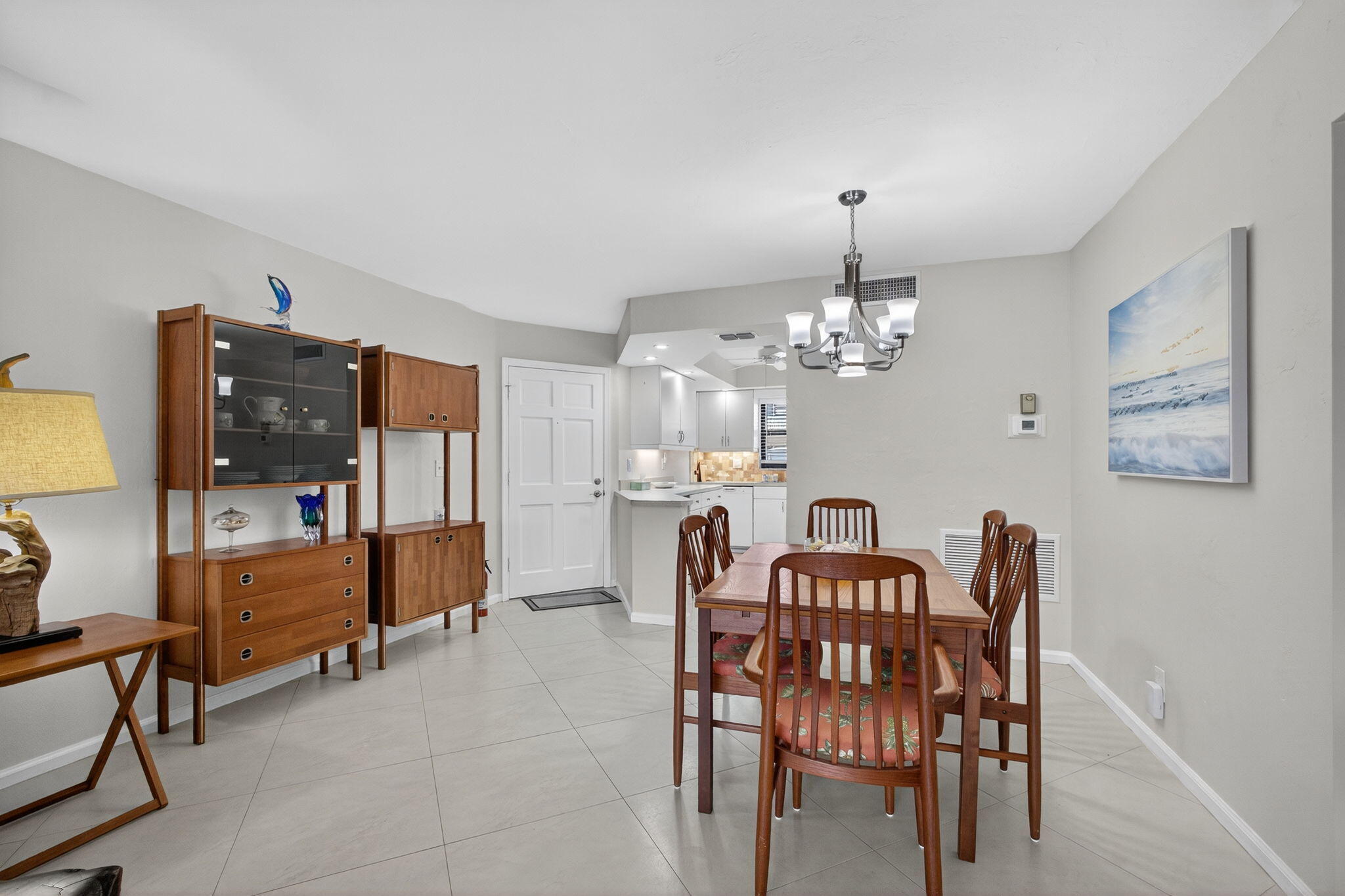 Jupiter Condo: 755 Saturn Street