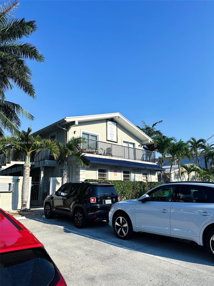 Fort Lauderdale Condo: 317 Hendricks Isle