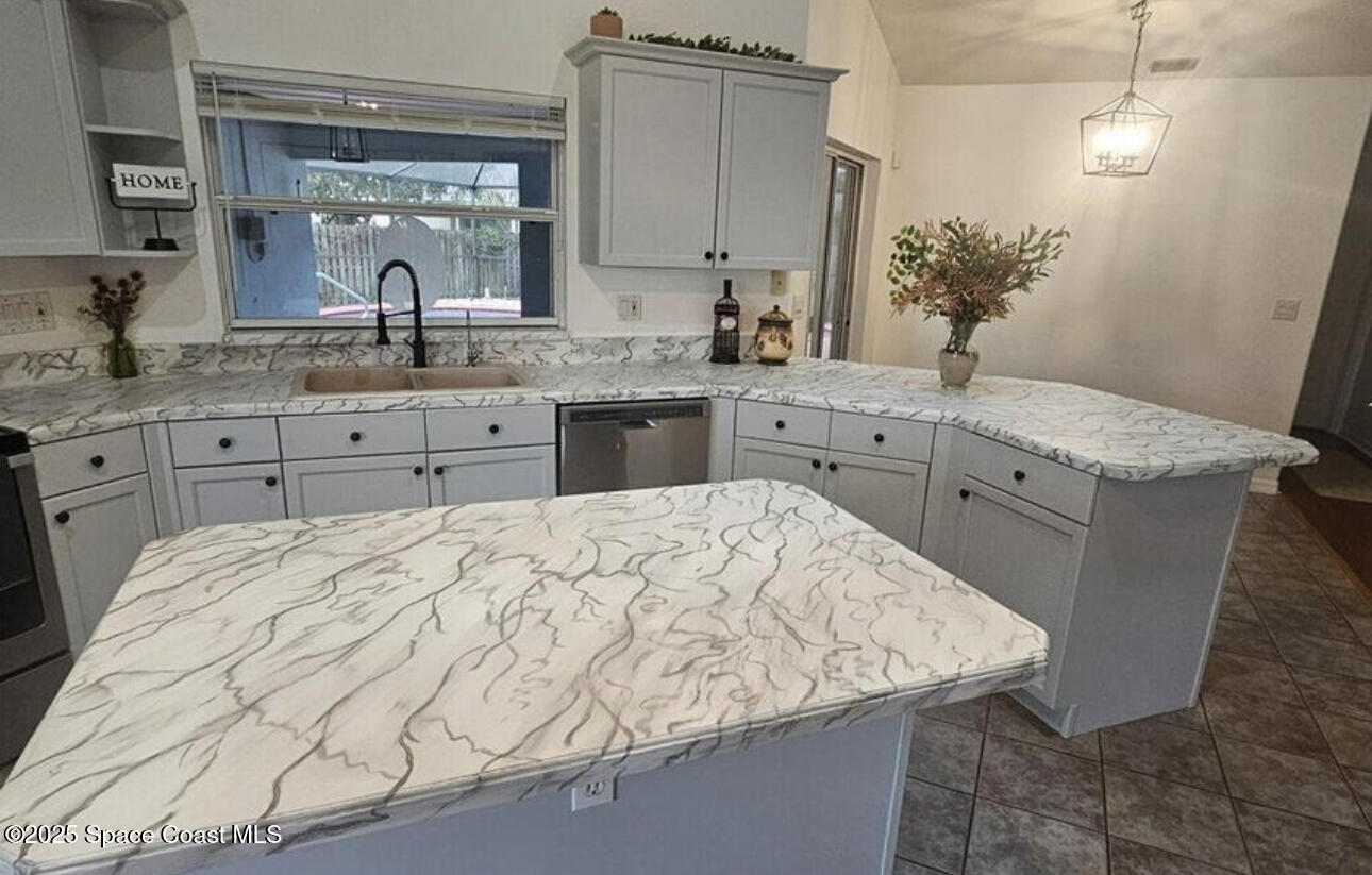 Palm Bay Condo: 805 7 Gables Circle Southeast