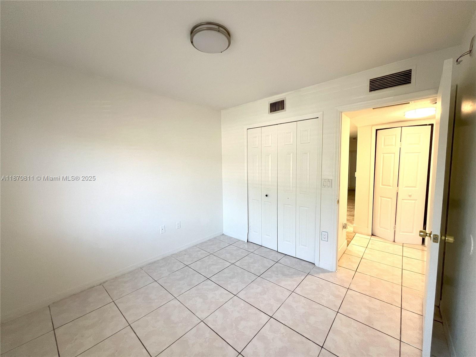 Homestead Condo: 1240 Southeast 28th Court