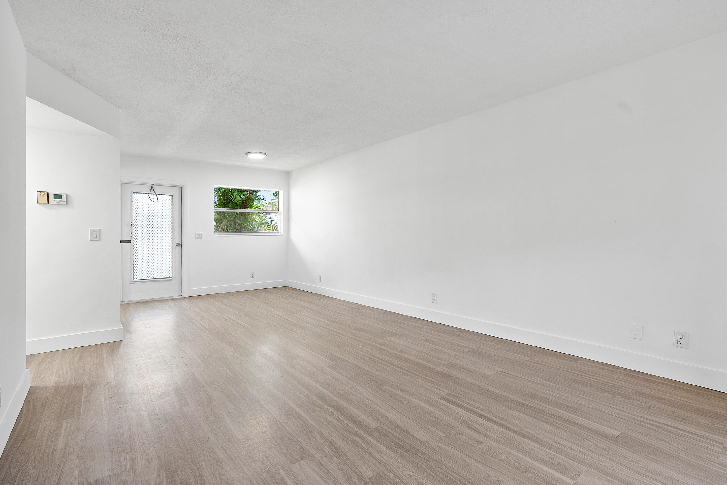 Boynton Beach Condo: 2191 Northeast 1st Court