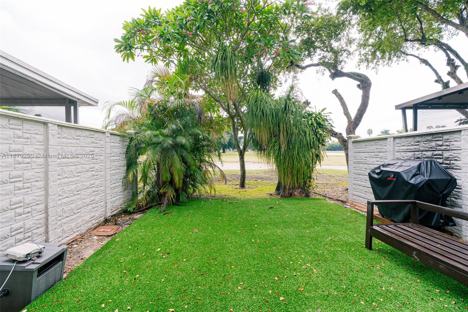 Hialeah Condo: 19230 Bob-O-Link Drive