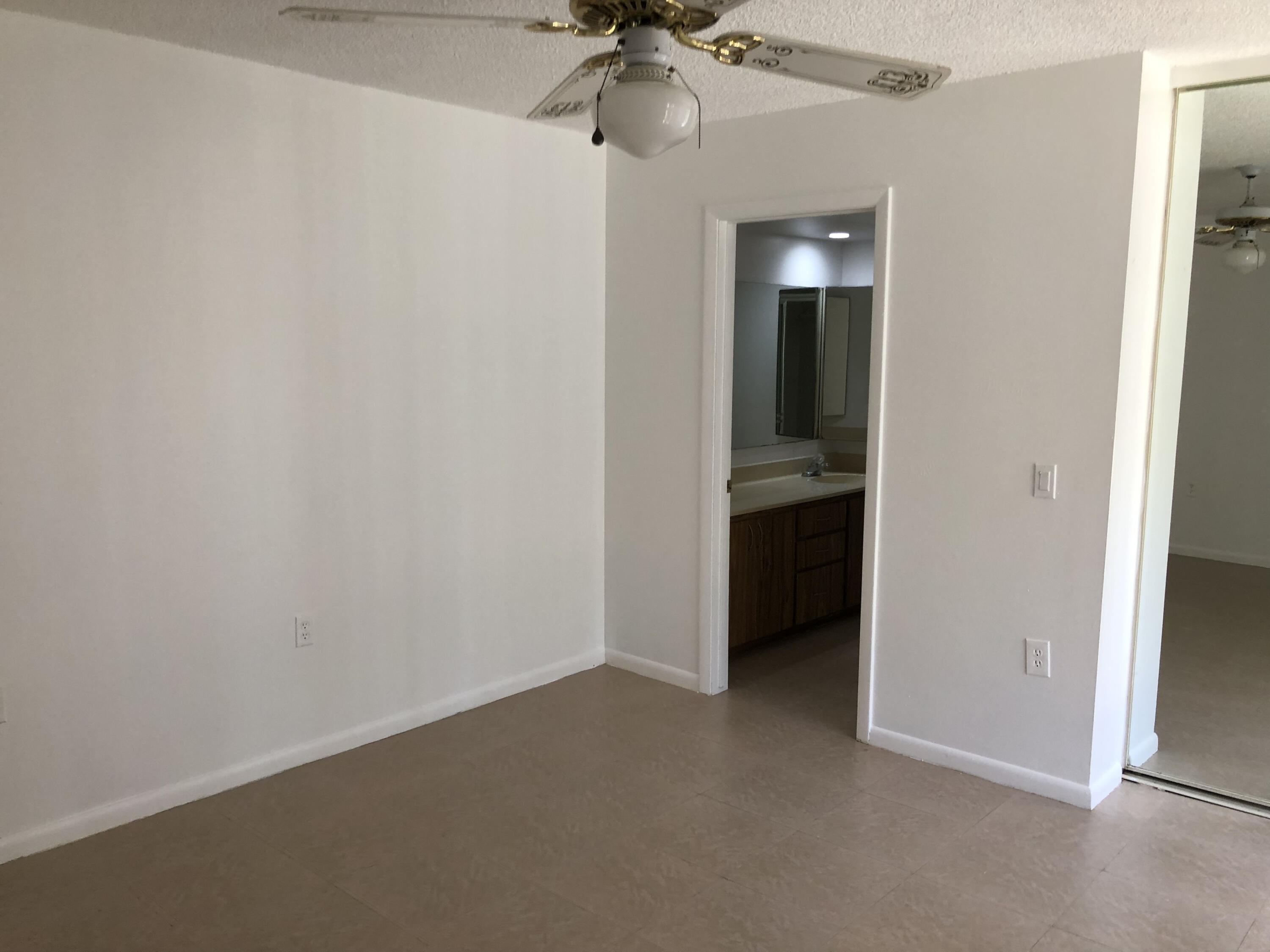 West Palm Beach Condo: 1919 19th Way