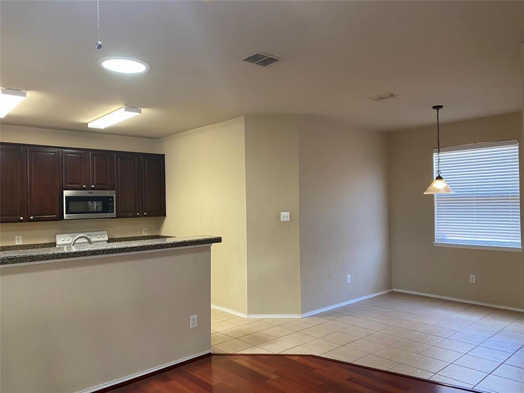Allen Condo: 1716 River Oaks Drive