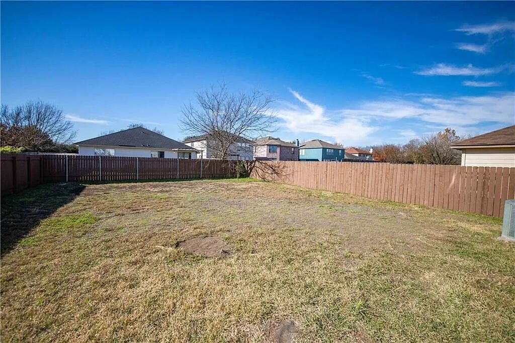 Round Rock Condo: 2208 Bluebonnet Drive