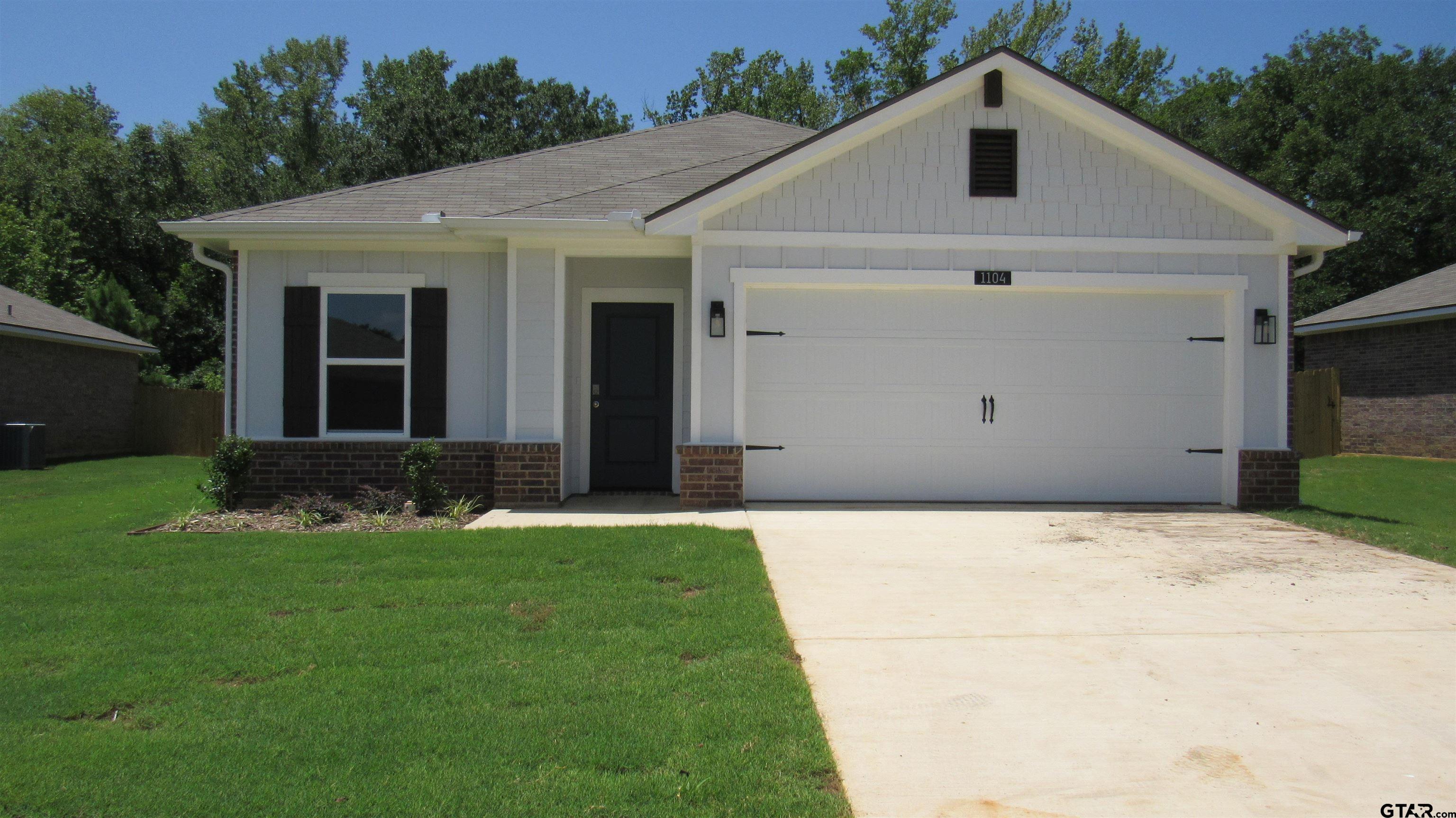 Whitehouse Condo: 1104 Pk Mdws Drive