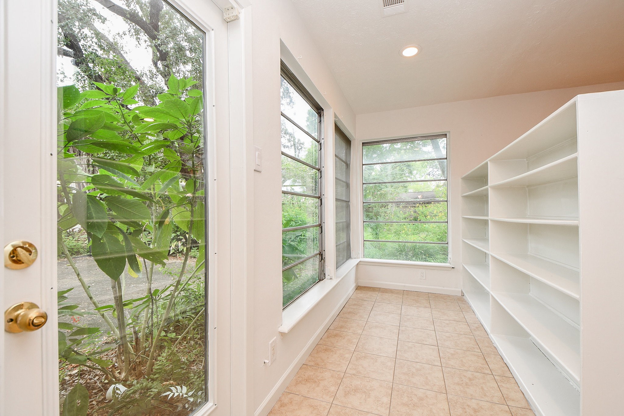 Houston Condo: 5015 Grape Street