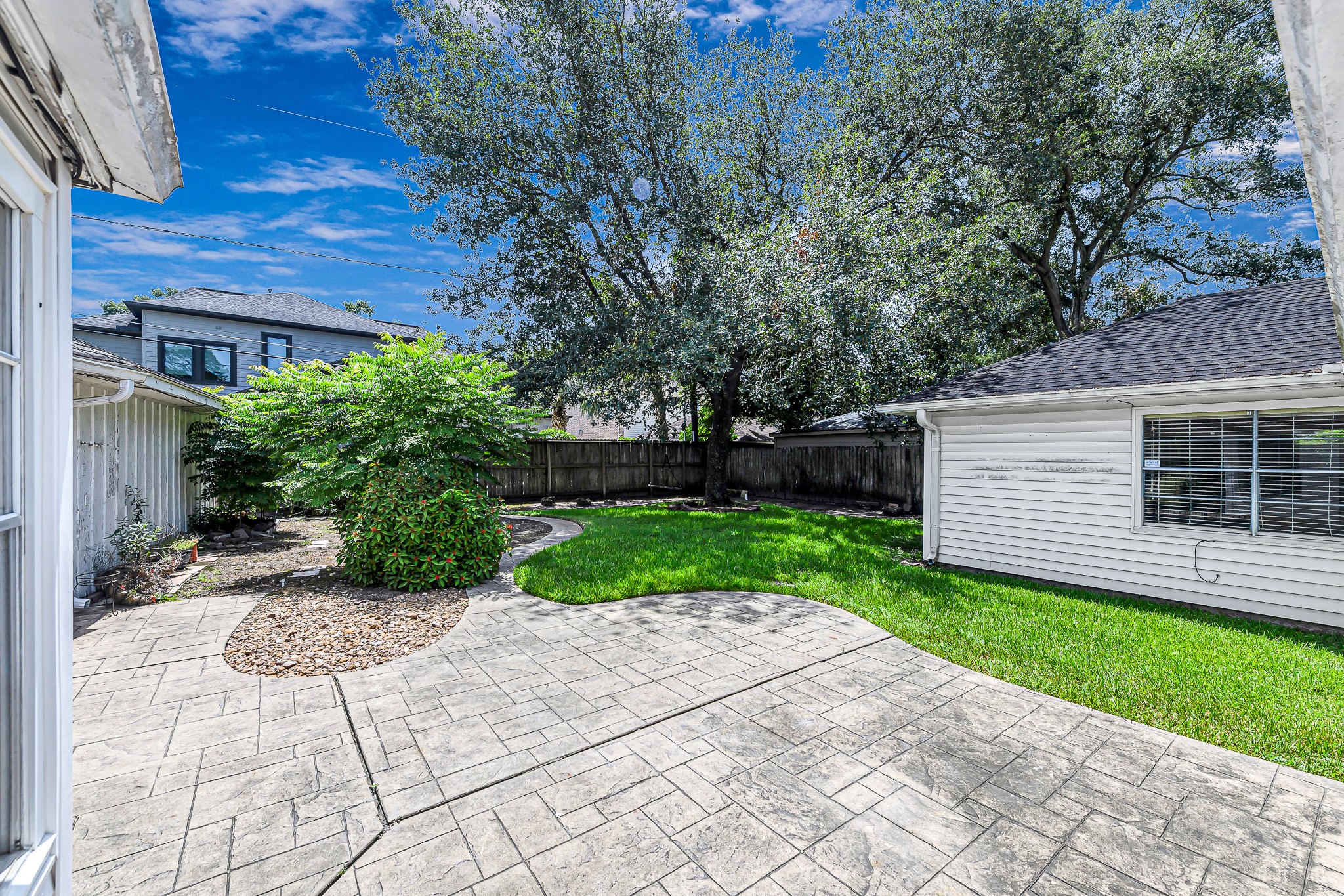 Houston Condo: 614 Val Lena Drive