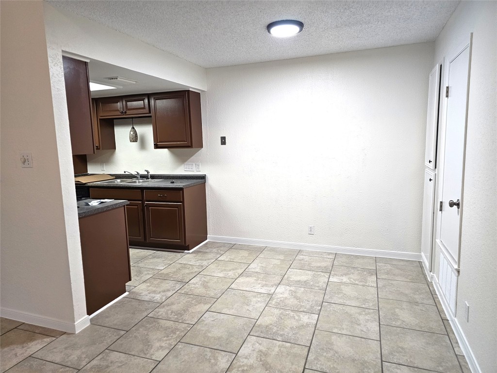 Round Rock Condo: 1747 Horseshoe Circle