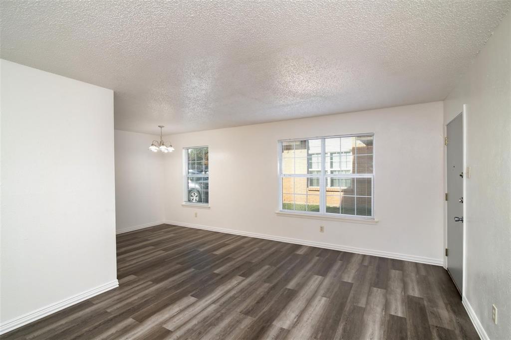 North Richland Hills Condo: 7030 Glenview Drive