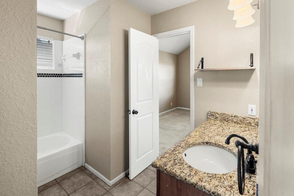 Spicewood Condo: 108 Courtside Circle