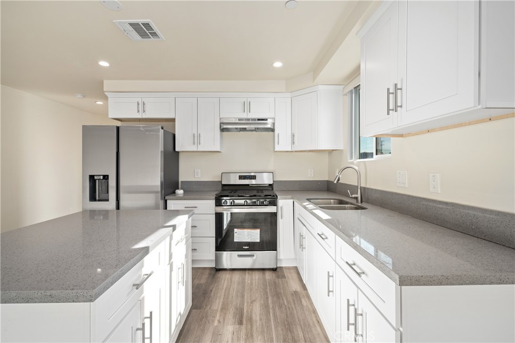 Los Angeles Condo: 1822 Orchard Avenue