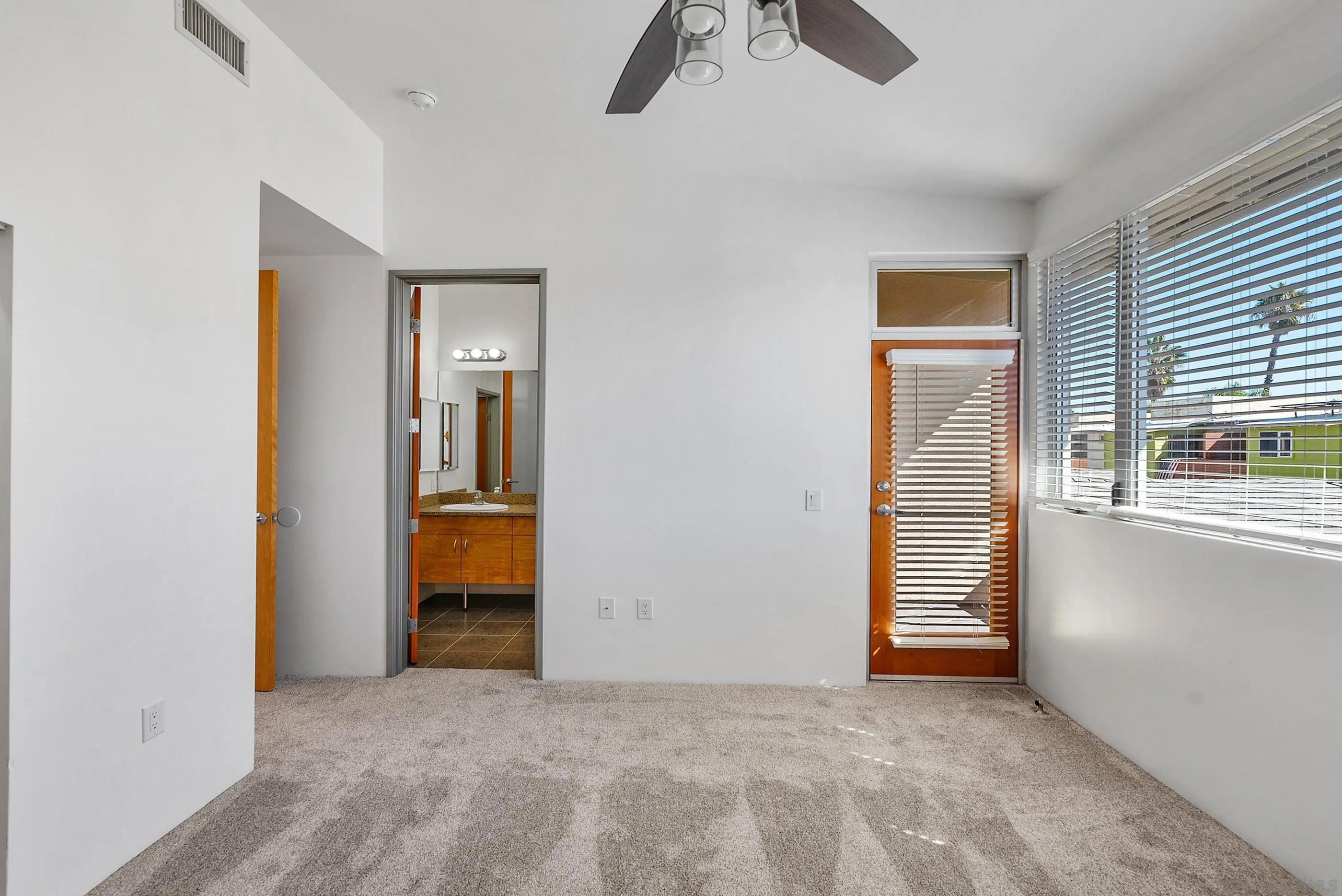 Escondido Condo: 111 East Pennsylvania Avenue