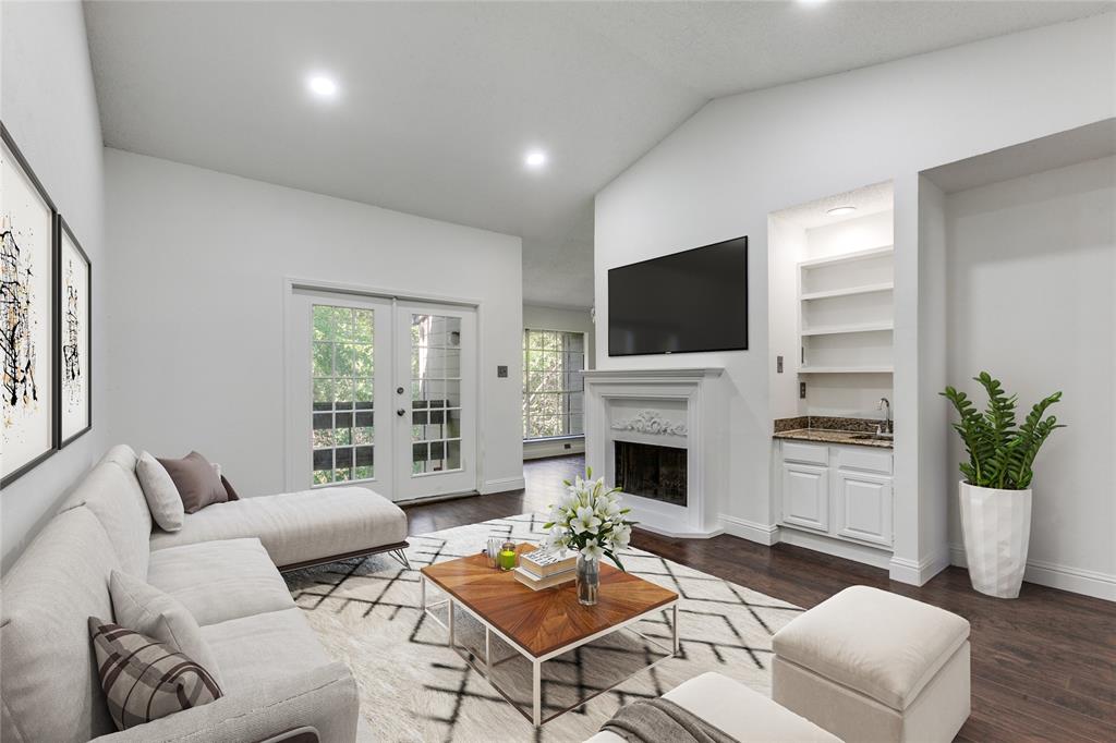 Dallas Condo: 9801 Royal Lane