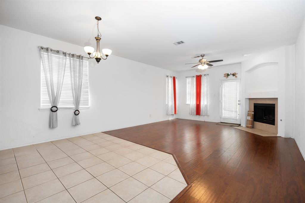 Arlington Condo: 812 Dunkirk Lane