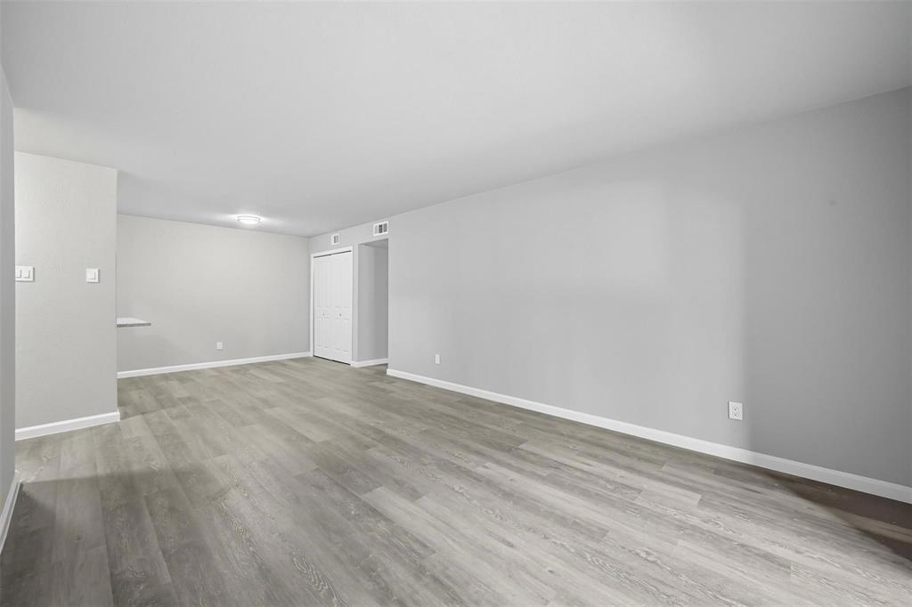 Dallas Condo: 8110 Skillman Street