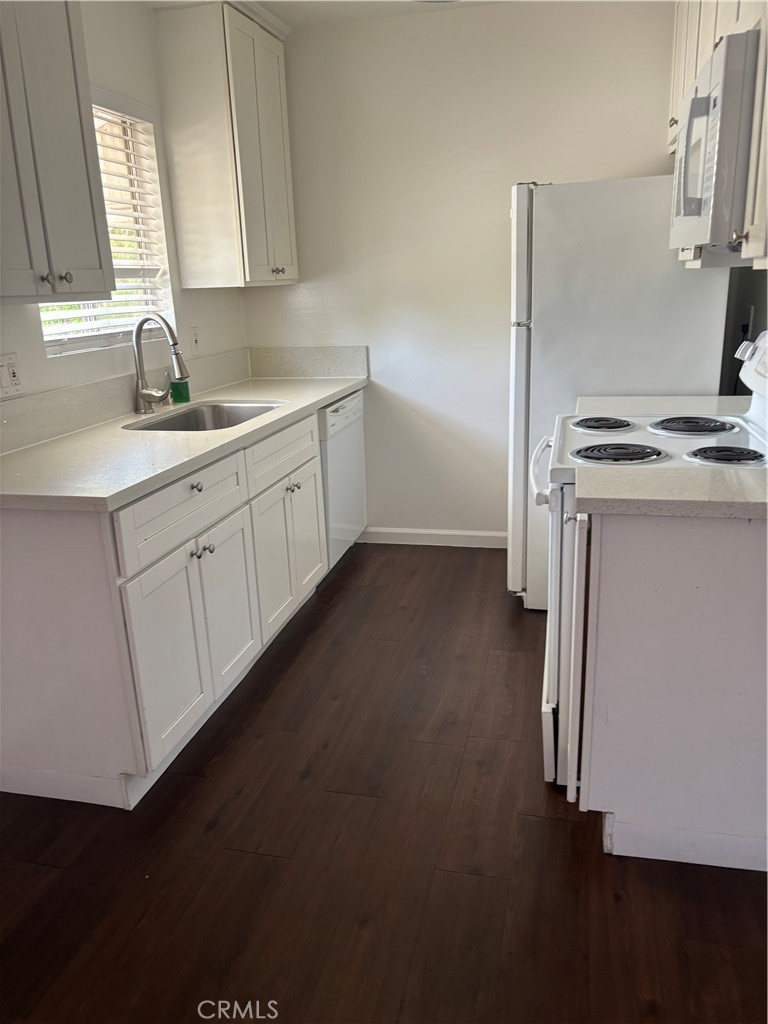 Sherman Oaks Condo: 14718 Magnolia Boulevard