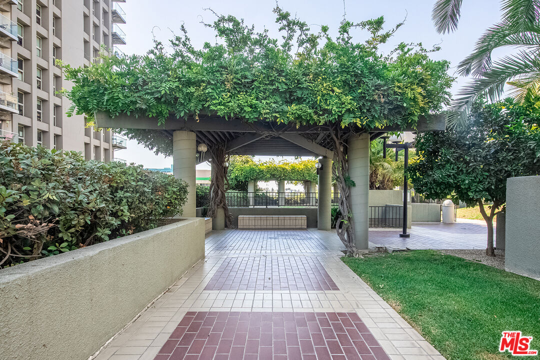 Los Angeles Condo: 880 West 1st Street