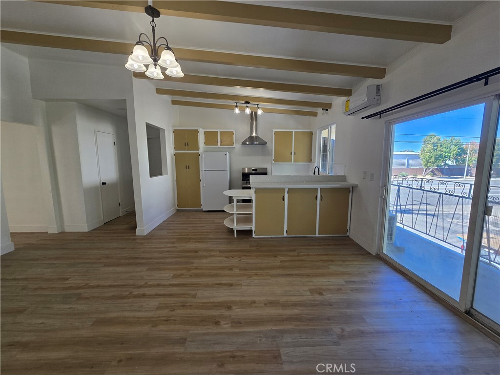 Sherman Oaks Condo: 5030 Sepulveda Boulevard