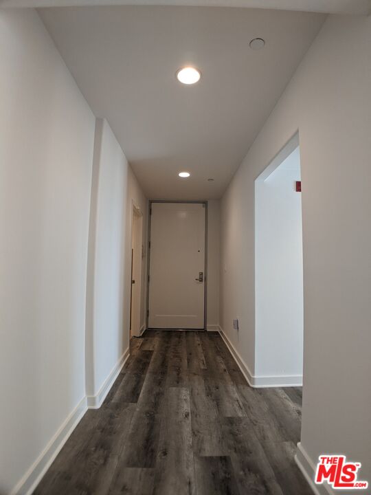 Encino Condo: 5143 White Oak Avenue