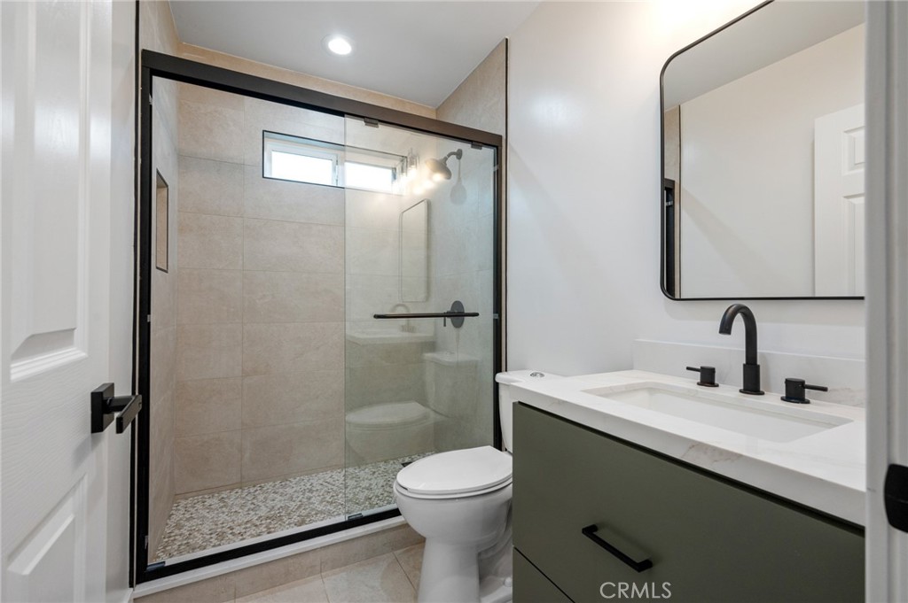 Los Angeles Condo: 745 West 106th Street