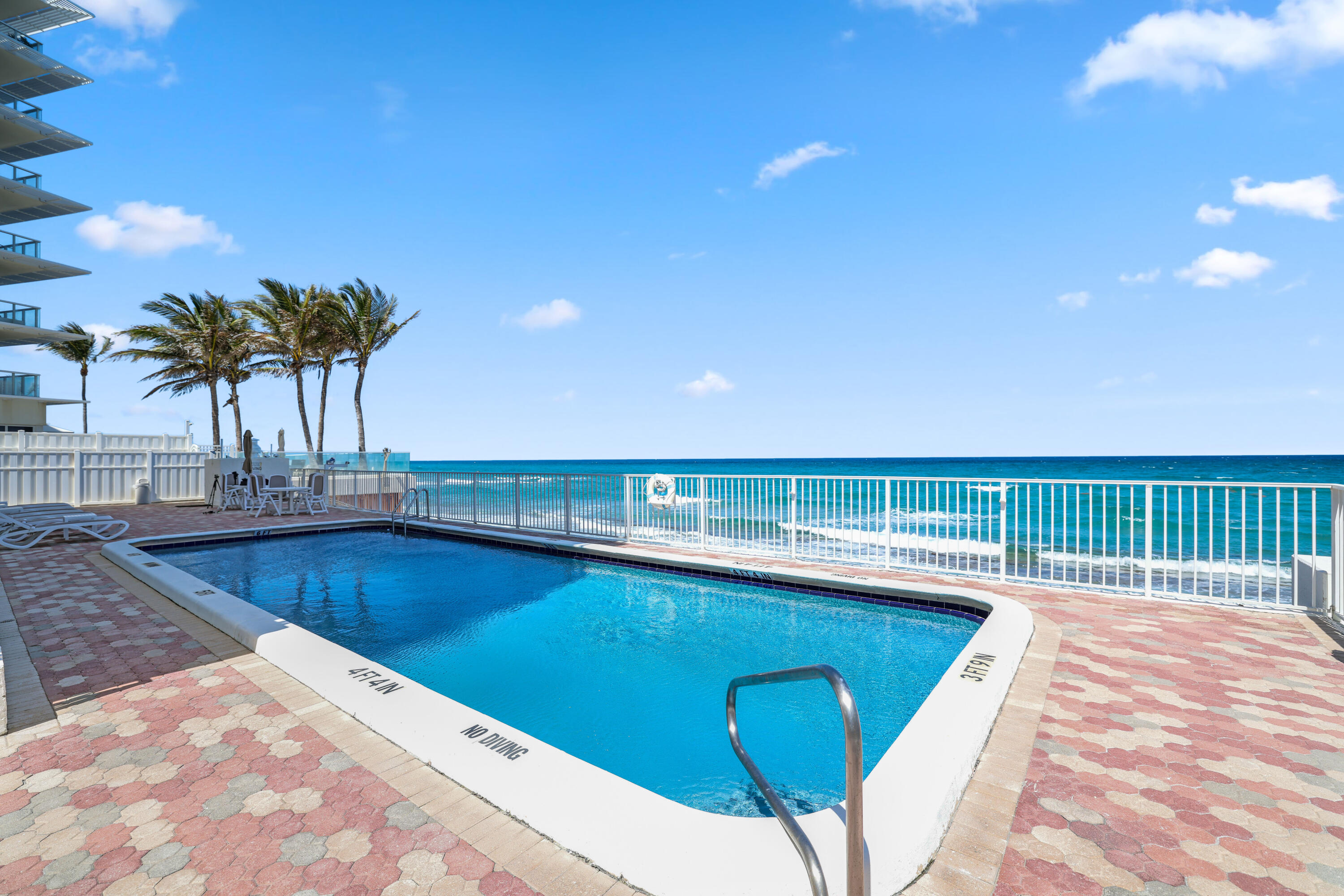 South Palm Beach Condo: 3580 South Ocean Boulevard