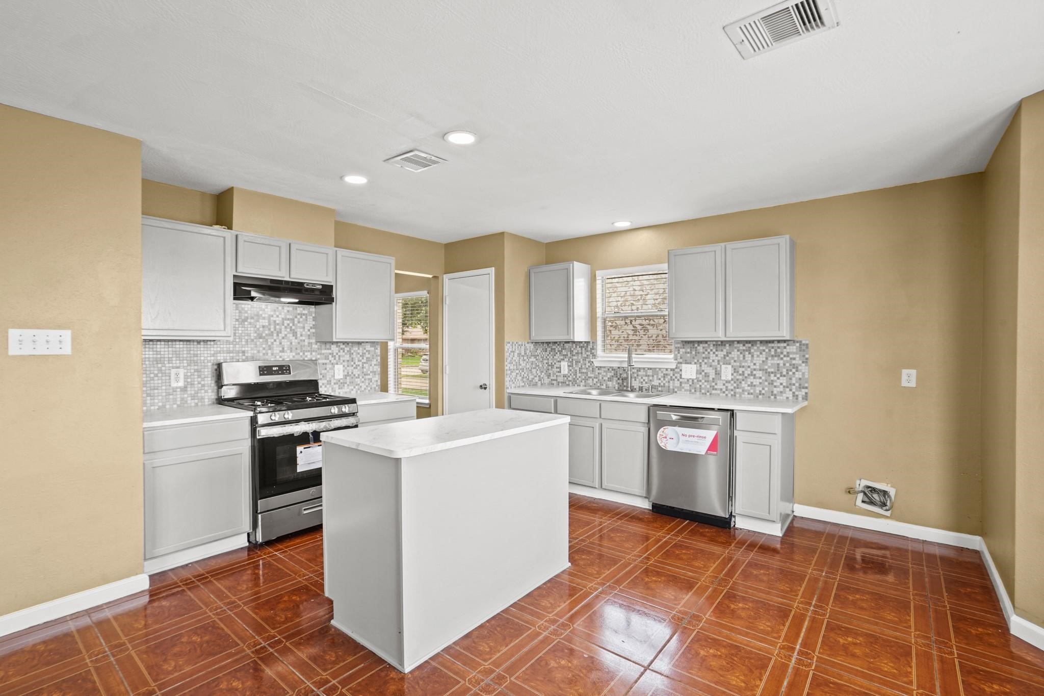 Rosenberg Condo: 5003 East Parma Drive