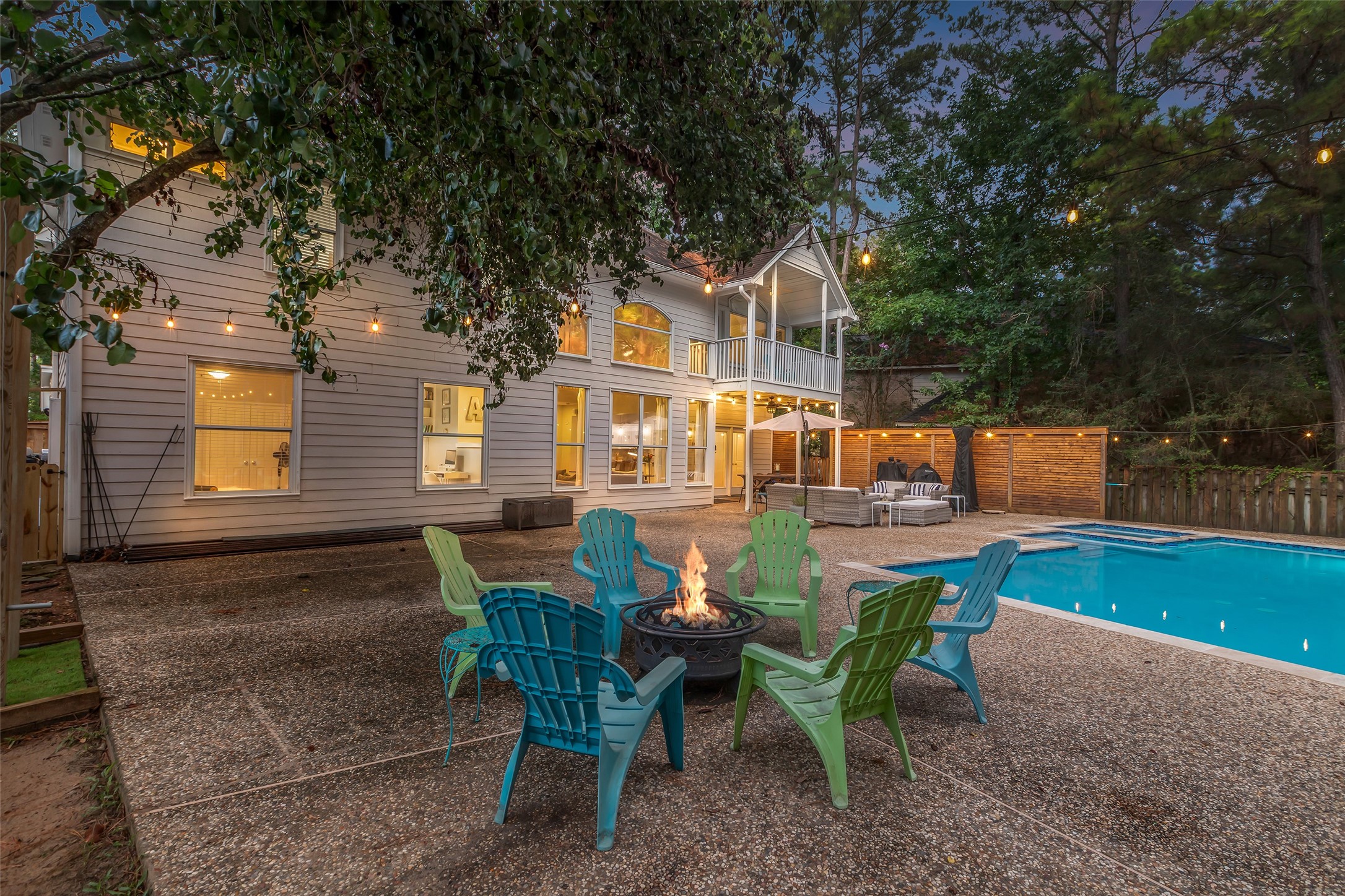 The Woodlands Condo: 211 Maple Path Place